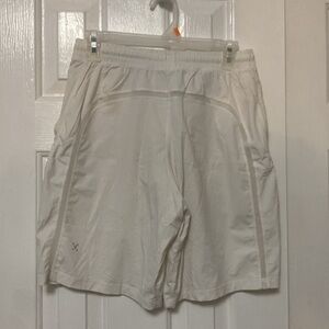 Men’s Lululemon White shorts